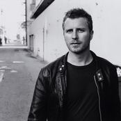 Dierks Bentley - List pictures