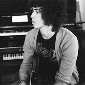 Julian Perretta - List pictures