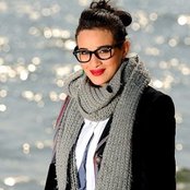 Camelia Jordana - List pictures