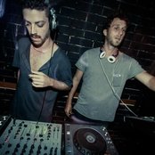 Red Axes - List pictures