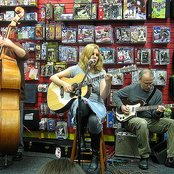 Tanya Donelly - List pictures