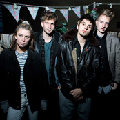 Wolf Alice - List pictures