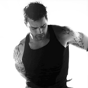 Ricky Martin - List pictures