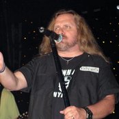 Johnny Van Zant - List pictures