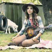 Sierra Hull - List pictures