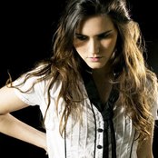 Joyce Jonathan - List pictures