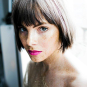 Julia Marcell - List pictures