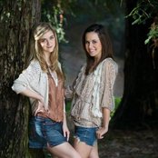 Megan And Liz - List pictures