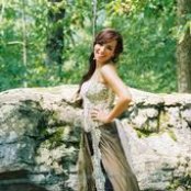 Rebecca Lynn Howard - List pictures