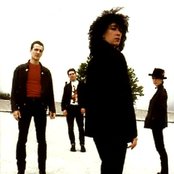 Au Pairs - List pictures