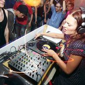 Nina Kraviz - List pictures