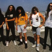 Lääz Rockit - List pictures