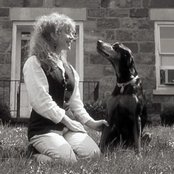 Loreena Mckennitt - List pictures