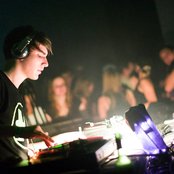 Netsky - List pictures