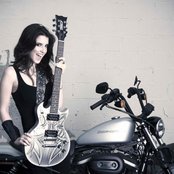 Alana Grace - List pictures