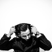 Ta-ku - List pictures