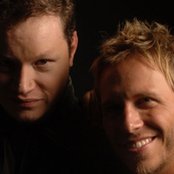 Sin Bandera - List pictures