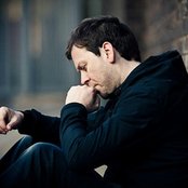 Claro Intelecto - List pictures