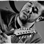 Hamilton De Holanda - List pictures