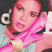 Angela Winbush - List pictures