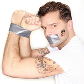 Ricky Martin - List pictures