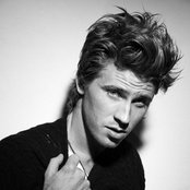 Garrett Hedlund - List pictures