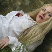 Amanda Somerville - List pictures