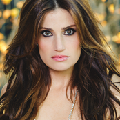 Idina Menzel - List pictures