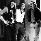 Eggs Over Easy - List pictures