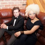 Sneaky Sound System - List pictures