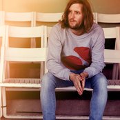 Andy Burrows - List pictures