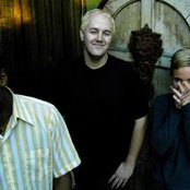 50 Foot Wave - List pictures