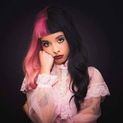 Melanie Martinez - List pictures