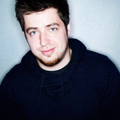 Lee Dewyze - List pictures