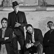 Good The Bad & The Queen - List pictures