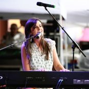 Meredith Andrews - List pictures