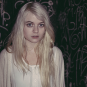 Holly Henry - List pictures