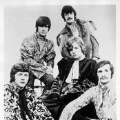 Moody Blues - List pictures
