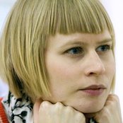 Jenny Hval - List pictures