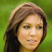 Laura - List pictures