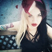 Porcelain Black - List pictures