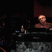 Donald Fagen - List pictures