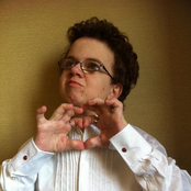 Keenan Cahill - List pictures