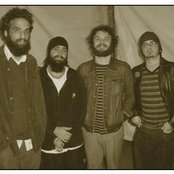 Los Hermanos - List pictures