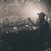 Benga - List pictures