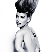 Eva Simmons - List pictures