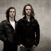 Rooftop Runners - List pictures