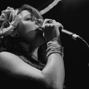 Adora - List pictures