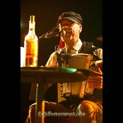 Elakelaiset - List pictures