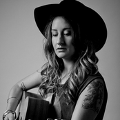 Margo Price - List pictures